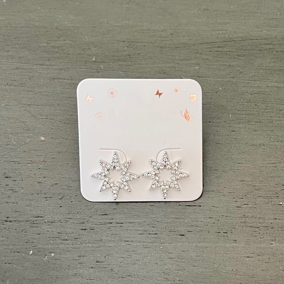 Gold & Clear Rhinestone Astrological Celestial Christmas 3/4“ Star Post Earrings - Picture 3 of 3